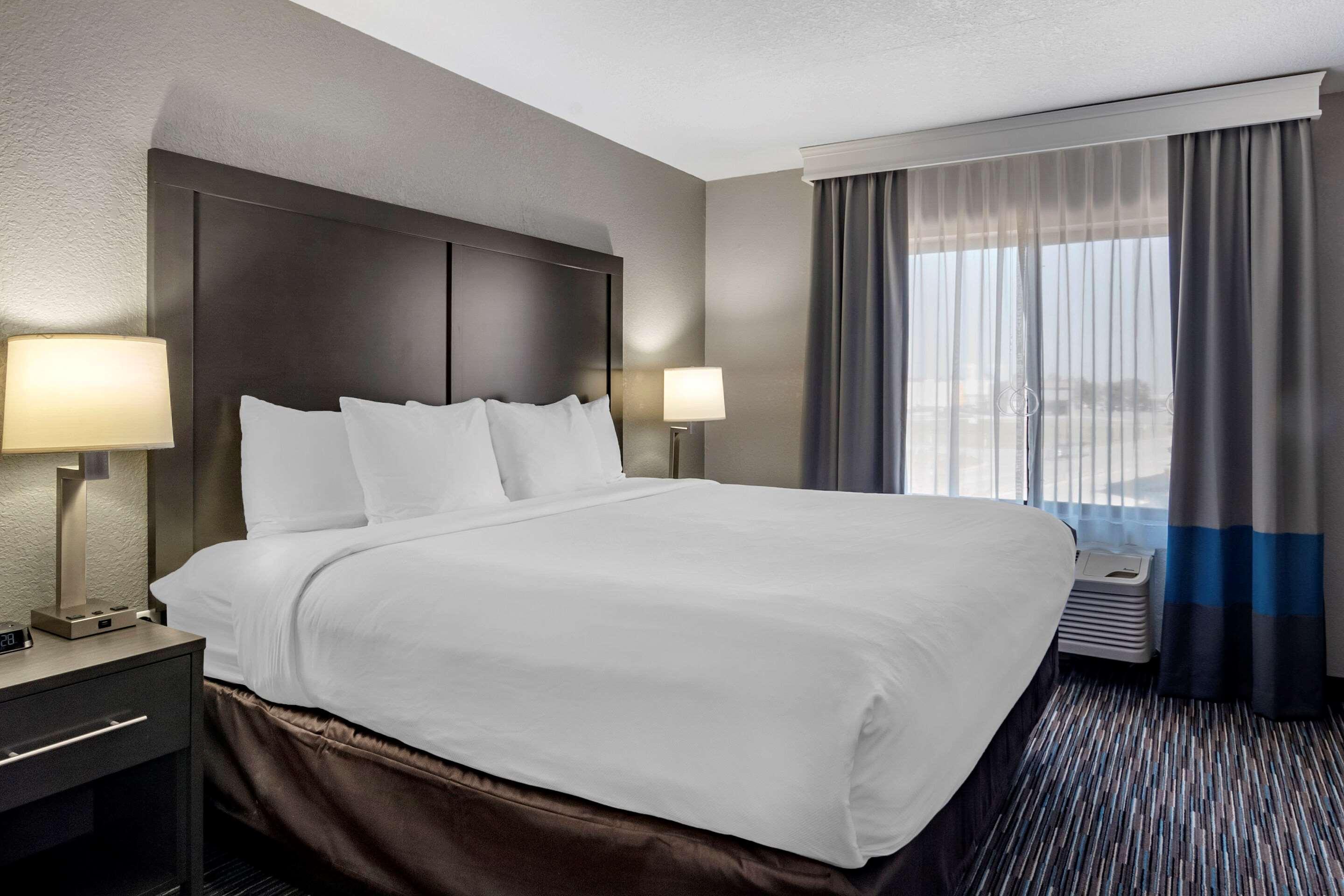 Comfort Inn & Suites 3* Emporia