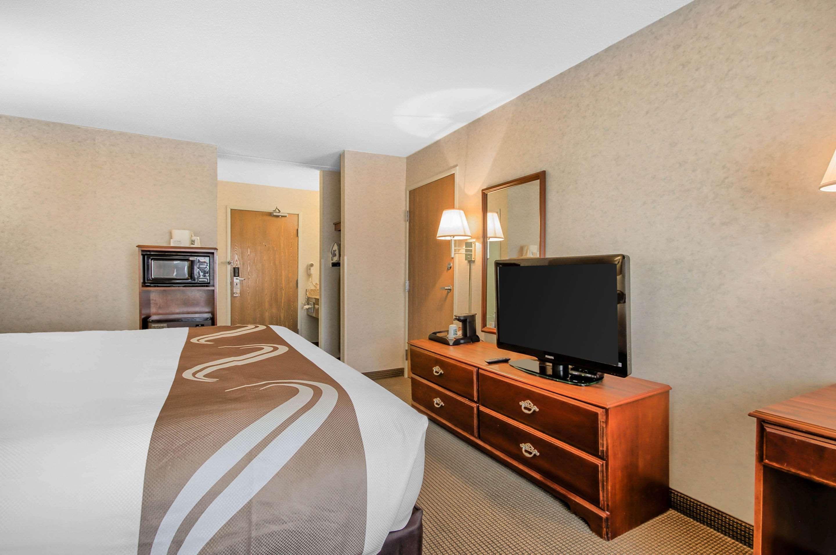 Comfort Inn & Suites Hotel