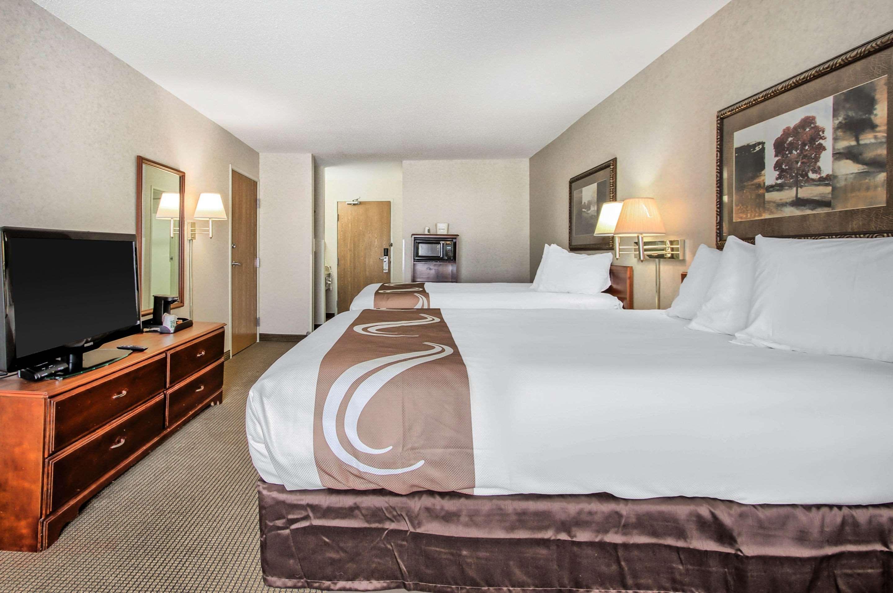 Comfort Inn & Suites 3*