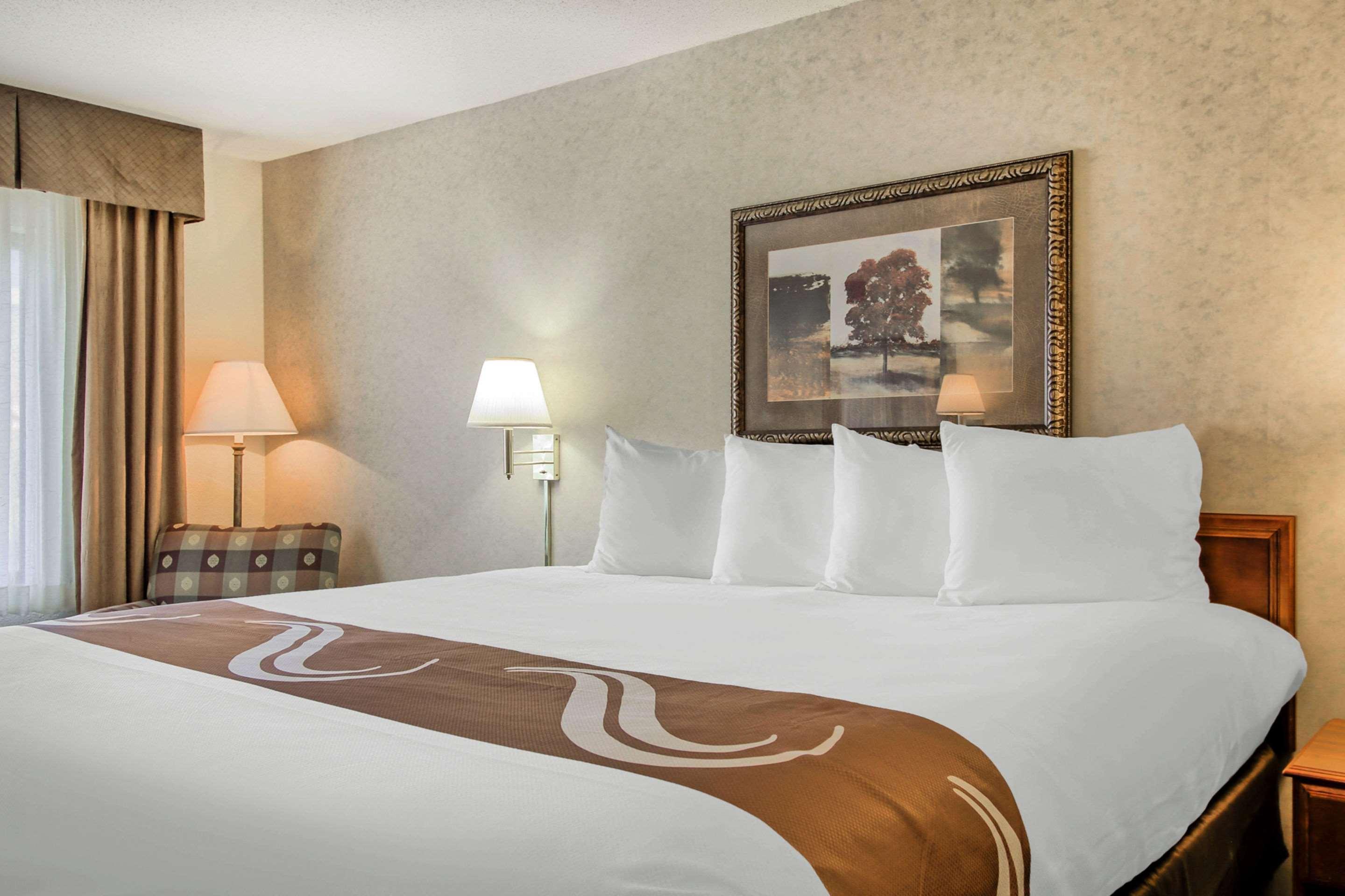 Comfort Inn & Suites Hotel