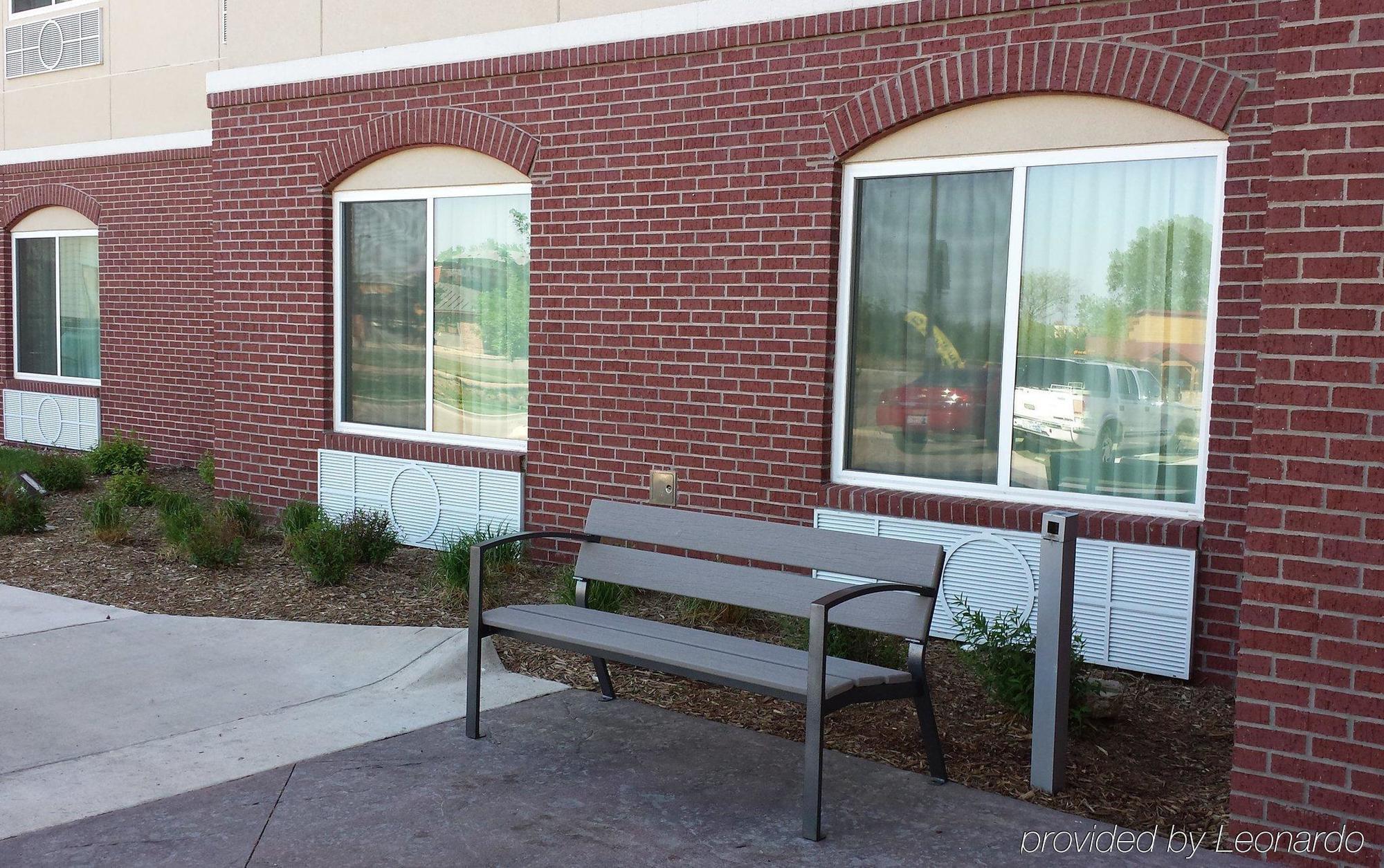 Comfort Inn & Suites 3*