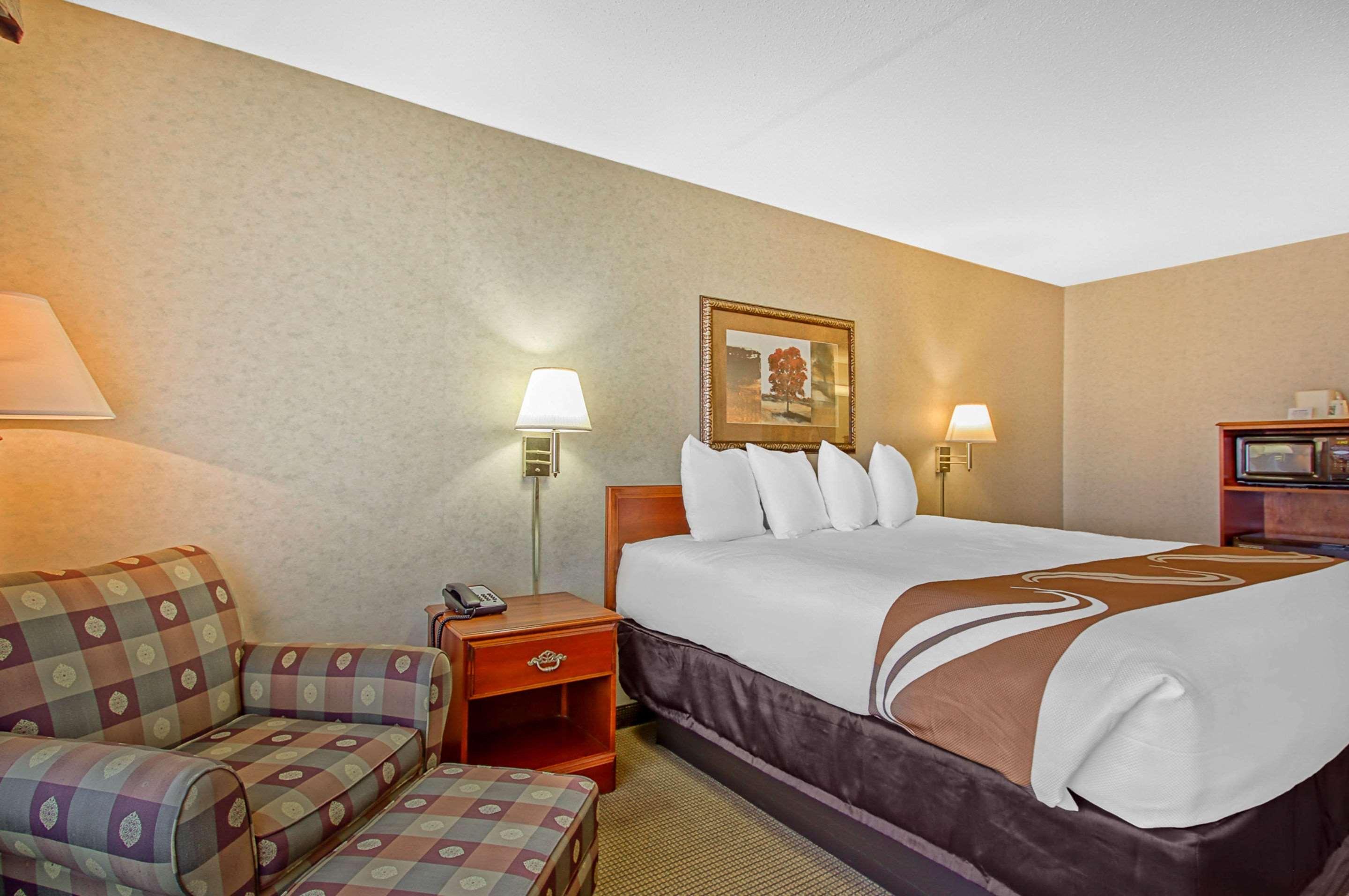 Comfort Inn & Suites 3*